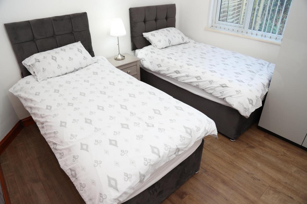 Cosy 3-Bed Bungalow Nec Airport Close To Amenities Μπέρμιγχαμ Εξωτερικό φωτογραφία