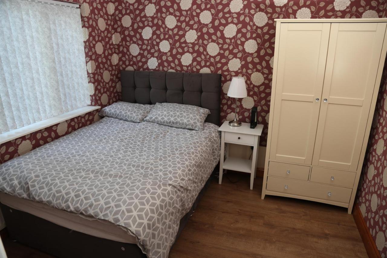Cosy 3-Bed Bungalow Nec Airport Close To Amenities Μπέρμιγχαμ Εξωτερικό φωτογραφία